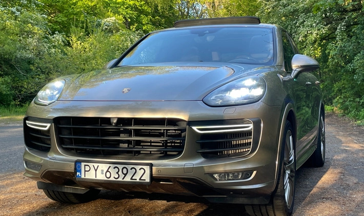 Porsche Cayenne cena 199999 przebieg: 72000, rok produkcji 2015 z Poznań małe 211